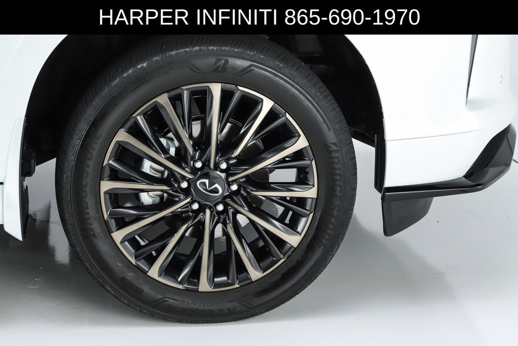 Used 2026 INFINITI QX80 4WD w/ Sport Exterior Package image 15