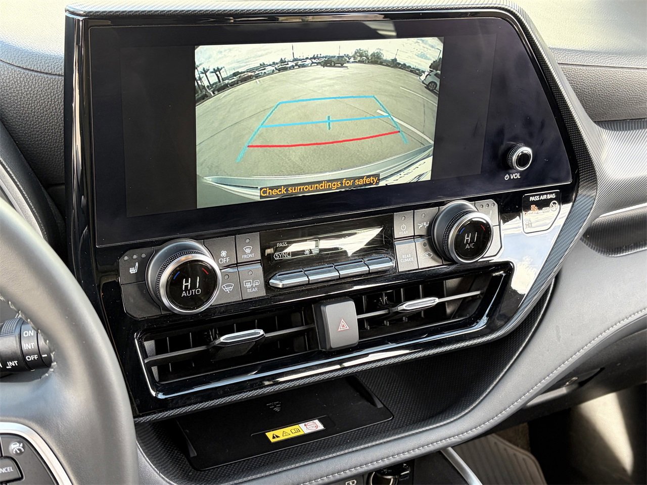 Used 2023 Toyota Highlander XSE image 28