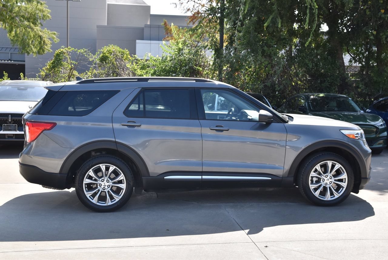 Used 2021 Ford Explorer XLT w/ Equipment Group 202A RWD image 6