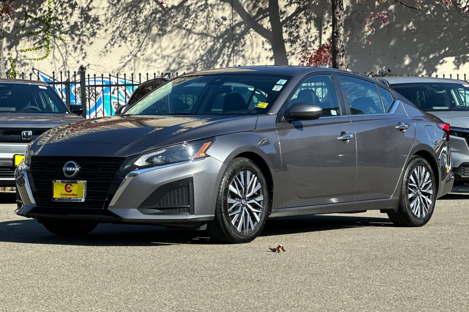 Used 2023 Nissan Altima 2.5 SV image 9