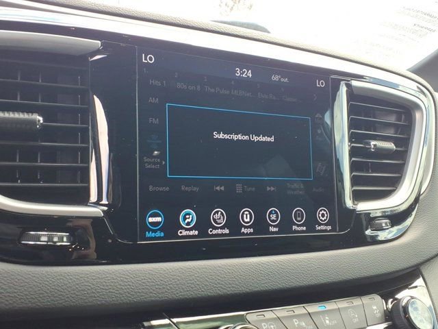 Used 2020 Chrysler Pacifica Touring-L w/ Advanced Safetytec Group AWD/4WD image 8
