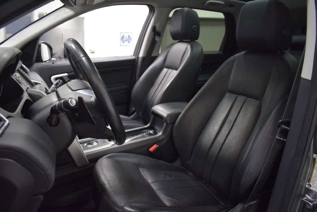 Used 2018 Land Rover Discovery Sport HSE image 10