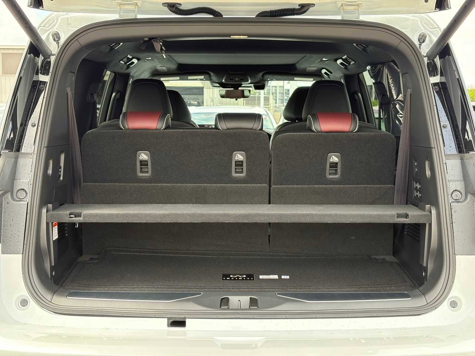 New 2026 INFINITI QX80 Autograph w/ Premium Cargo Package image 10