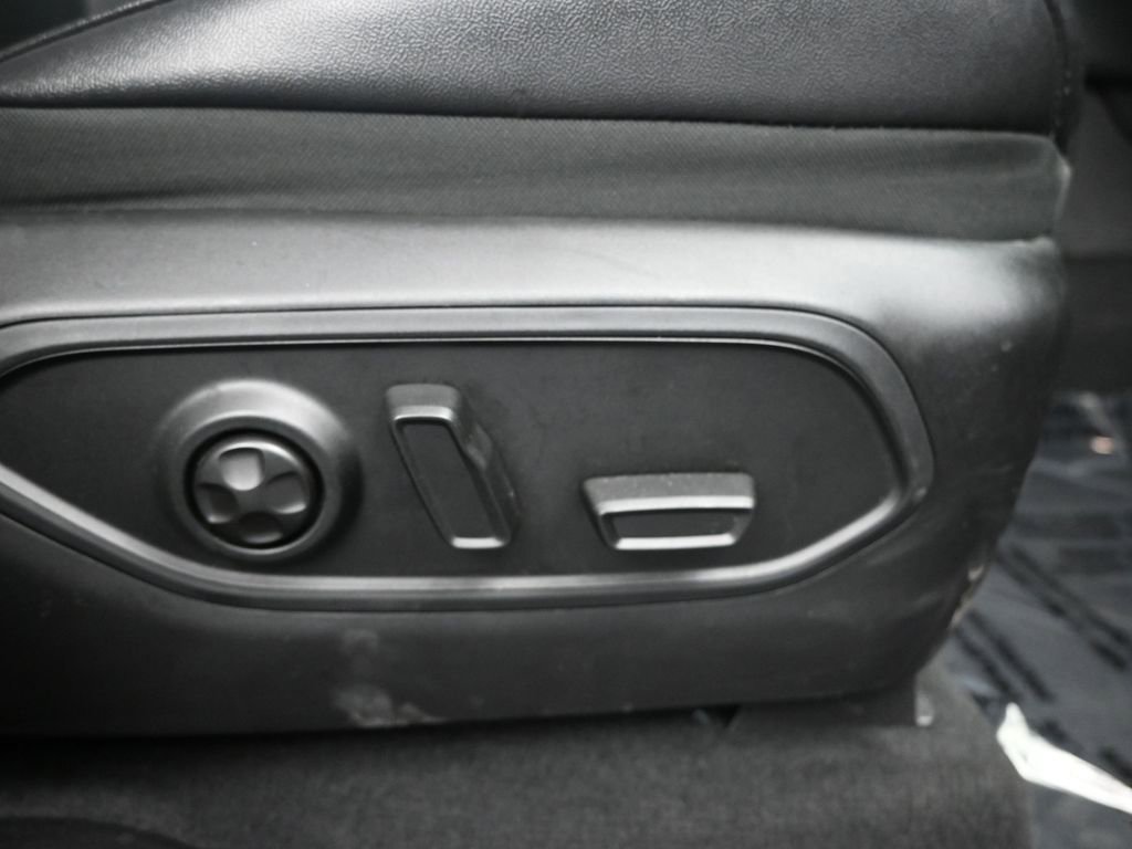 Used 2024 Jeep Grand Cherokee Limited w/ Trailer Tow Package image 12