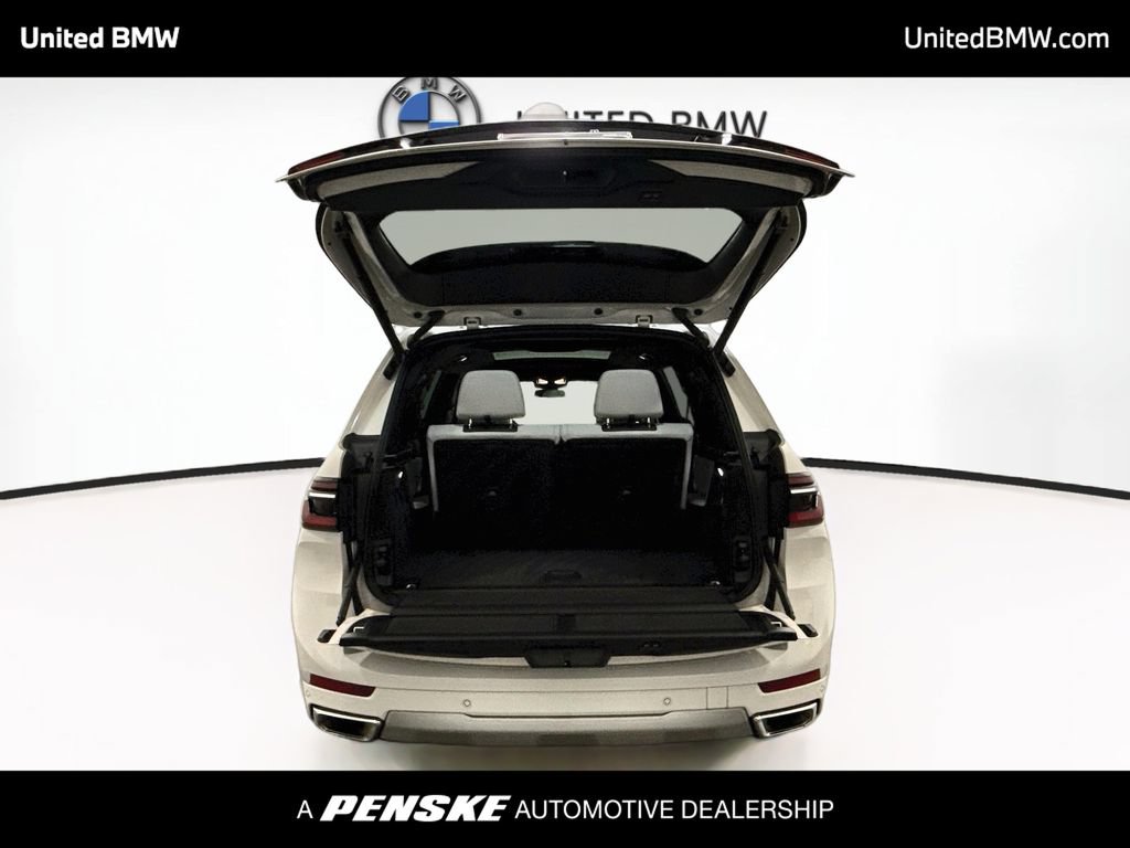 Certified 2025 BMW X7 xDrive40i w/ Parking Assistance Package AWD/4WD image 22