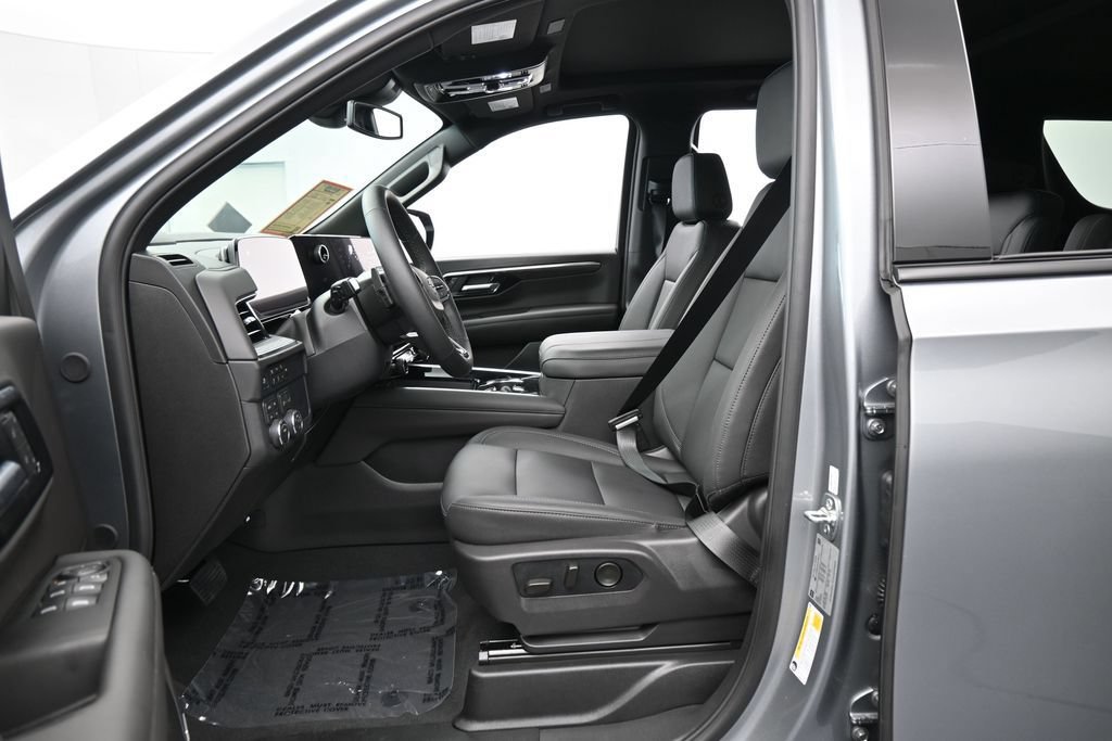 Used 2026 Chevrolet Tahoe Z71 w/ Comfort Package AWD/4WD image 11