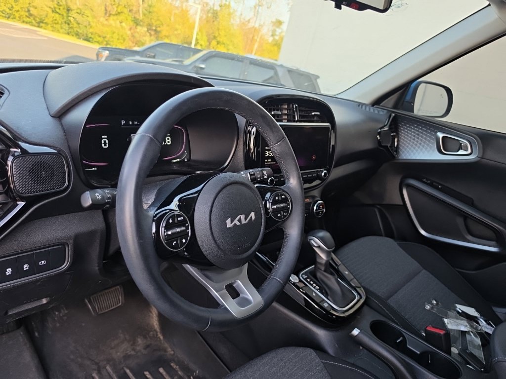 Used 2024 Kia Soul EX FWD image 14