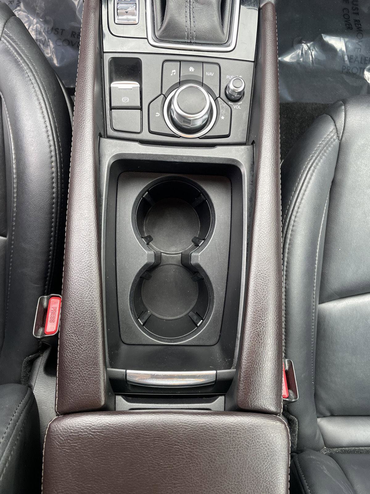 Used 2018 MAZDA MAZDA3 Touring image 28