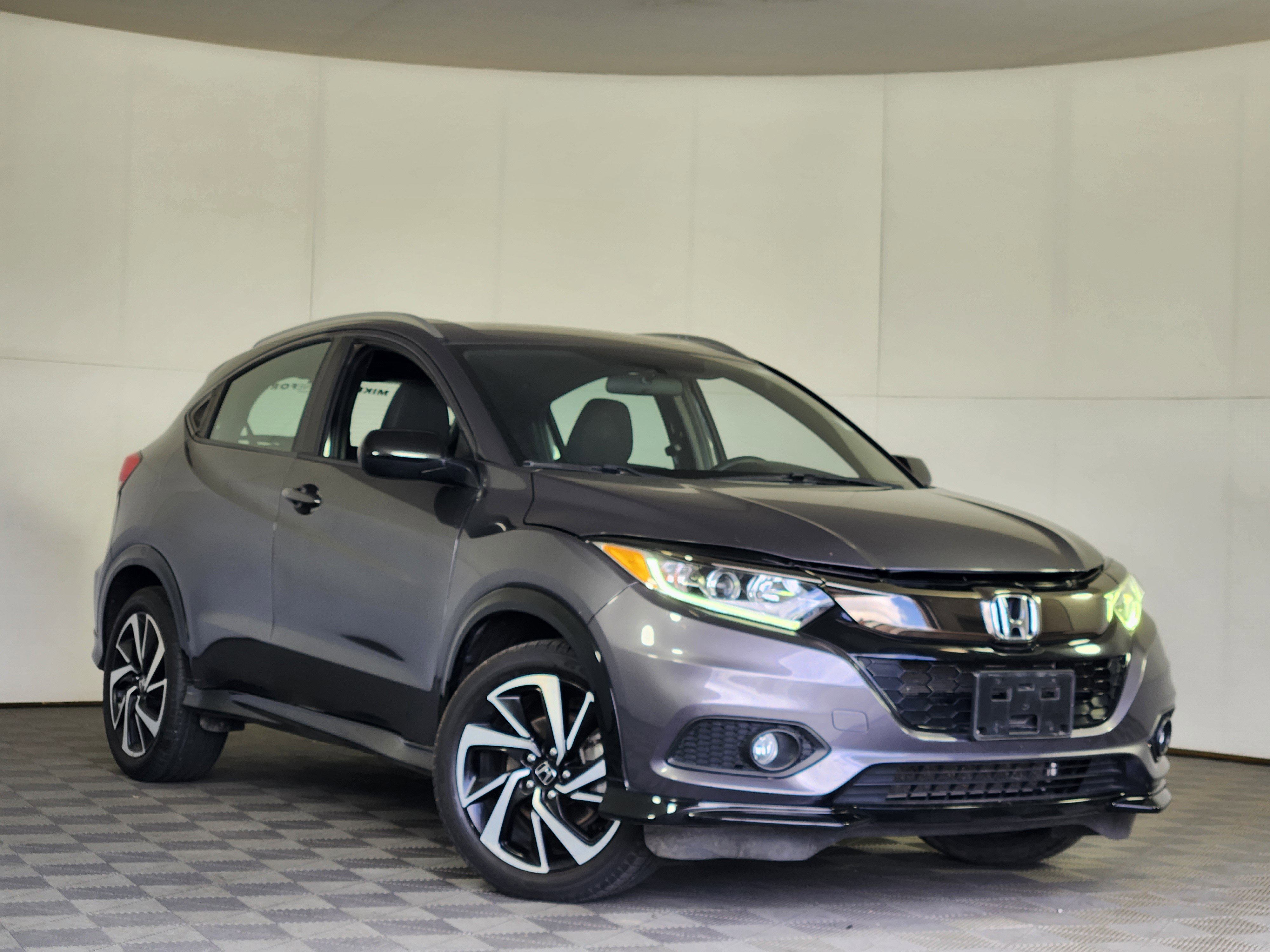 Used 2019 Honda HR-V Sport image 1