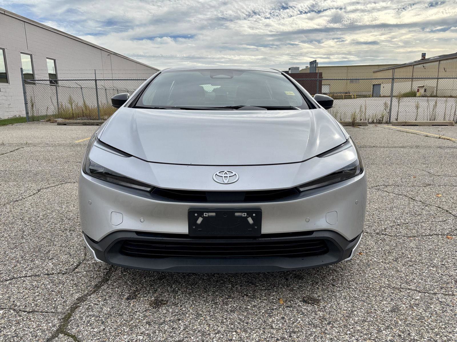 Used 2024 Toyota Prius LE image 2