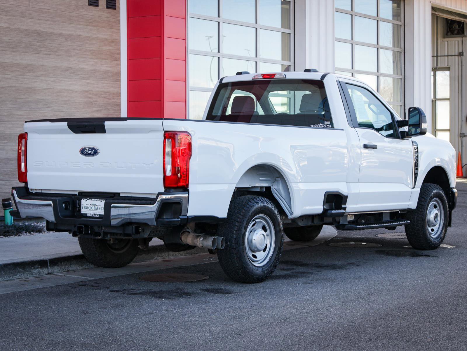 Used 2024 Ford F250 XL image 3