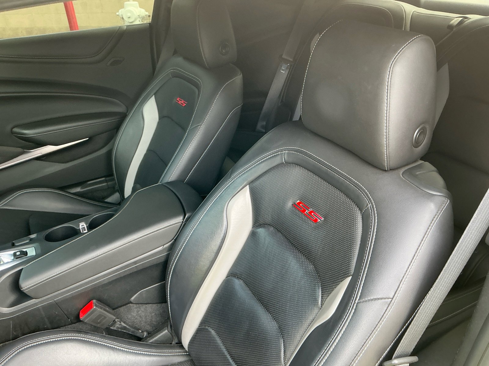 Used 2020 Chevrolet Camaro SS image 21