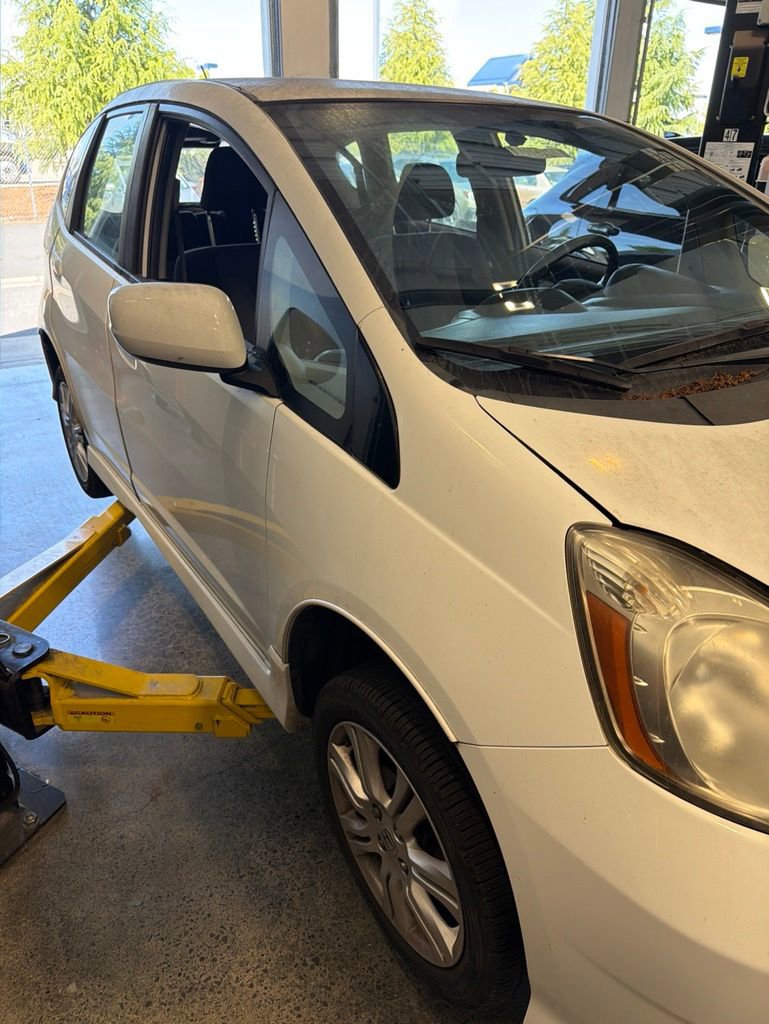 Used 2010 Honda Fit Sport image 3