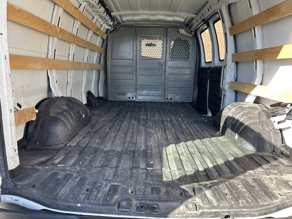 Used 2014 GMC Savana 2500 RWD image 5