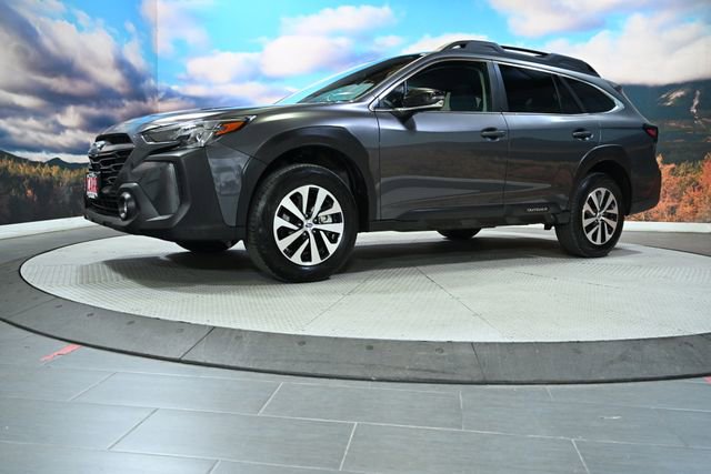Used 2025 Subaru Outback Premium AWD/4WD image 4