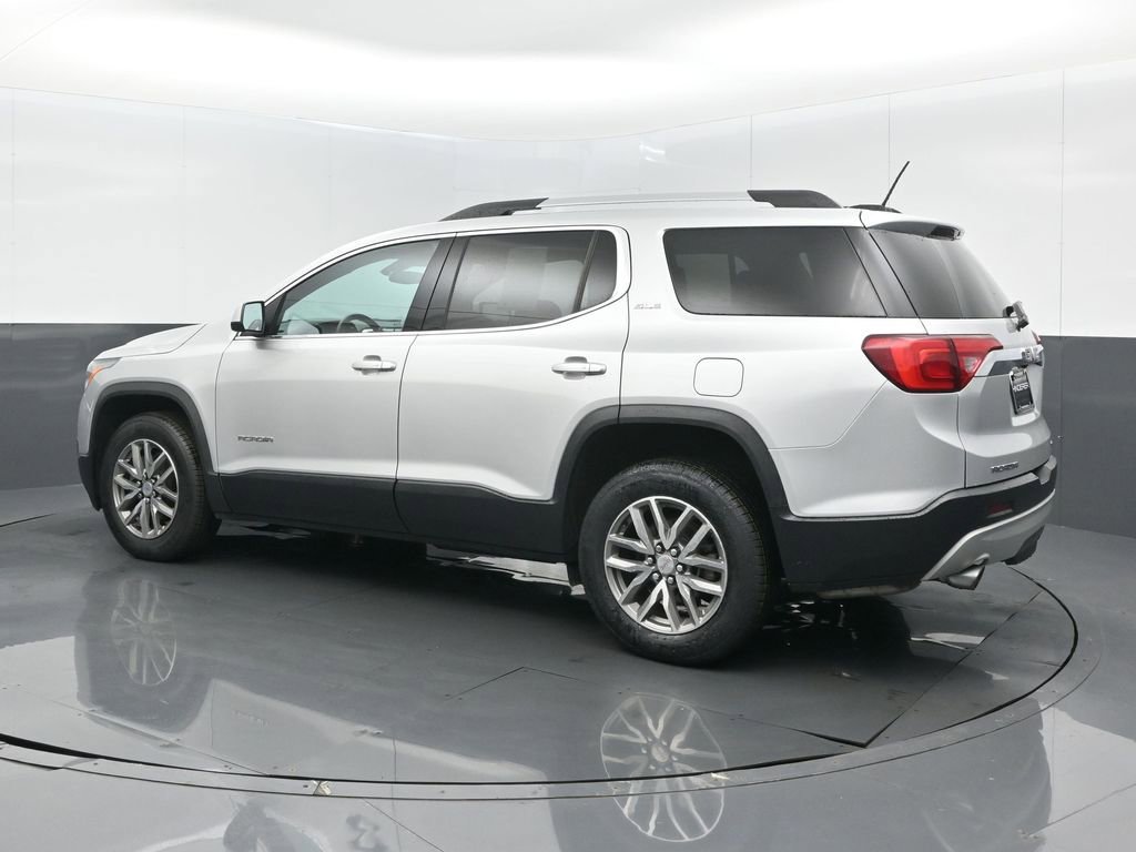 Used 2017 GMC Acadia SLE image 16
