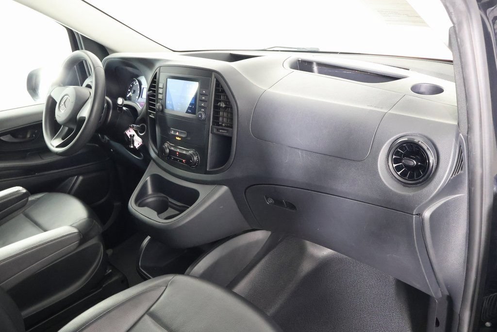 Used 2022 Mercedes-Benz Metris Passenger image 9