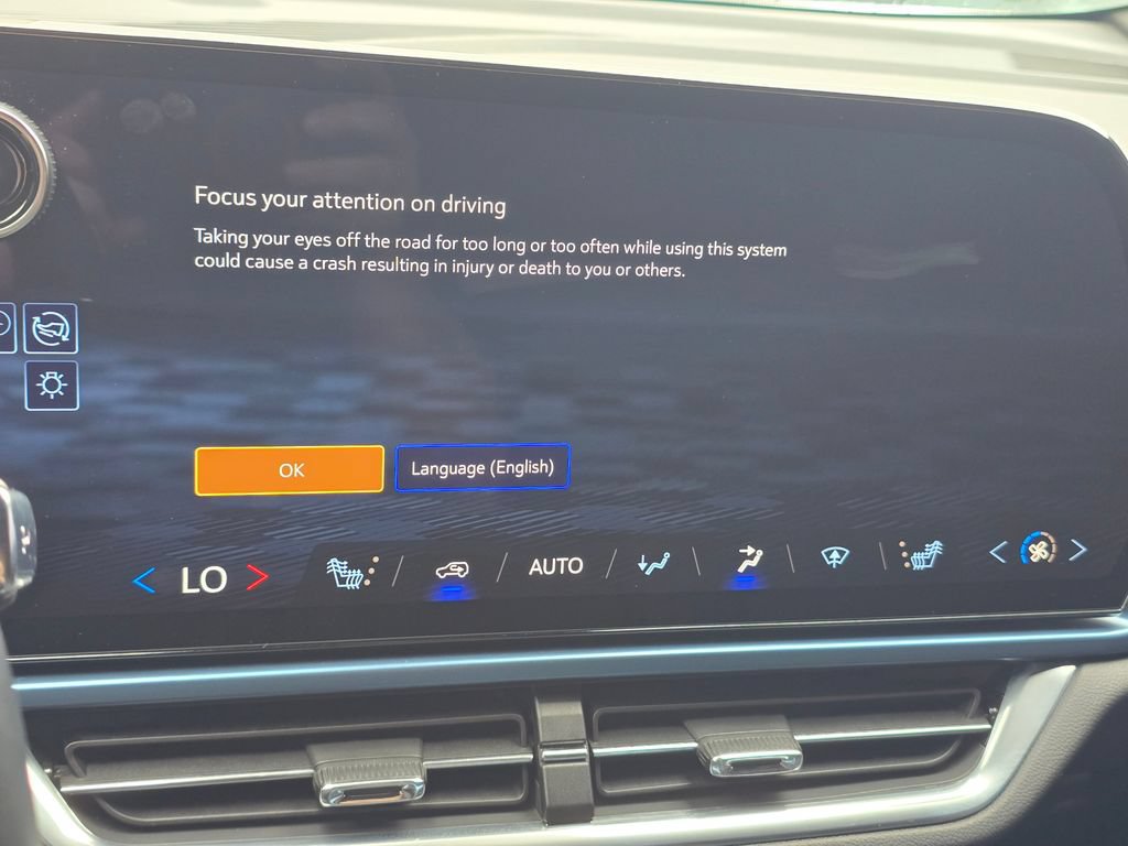 Used 2025 Chevrolet Equinox EV LT w/ Convenience Package FWD image 25