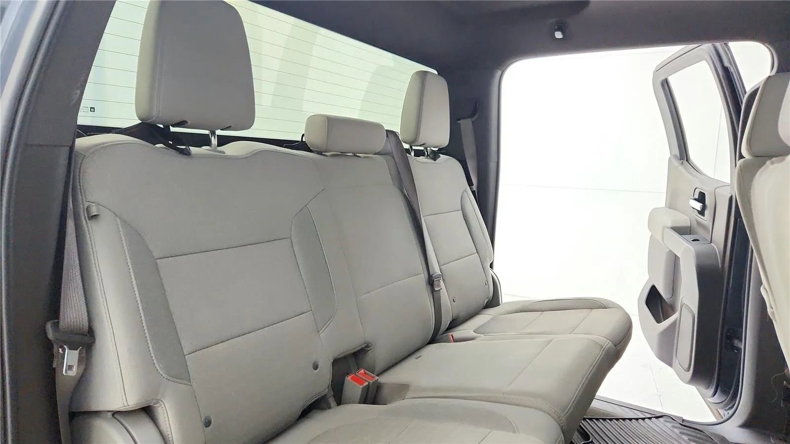 Used 2021 Chevrolet Silverado 1500 LT image 38