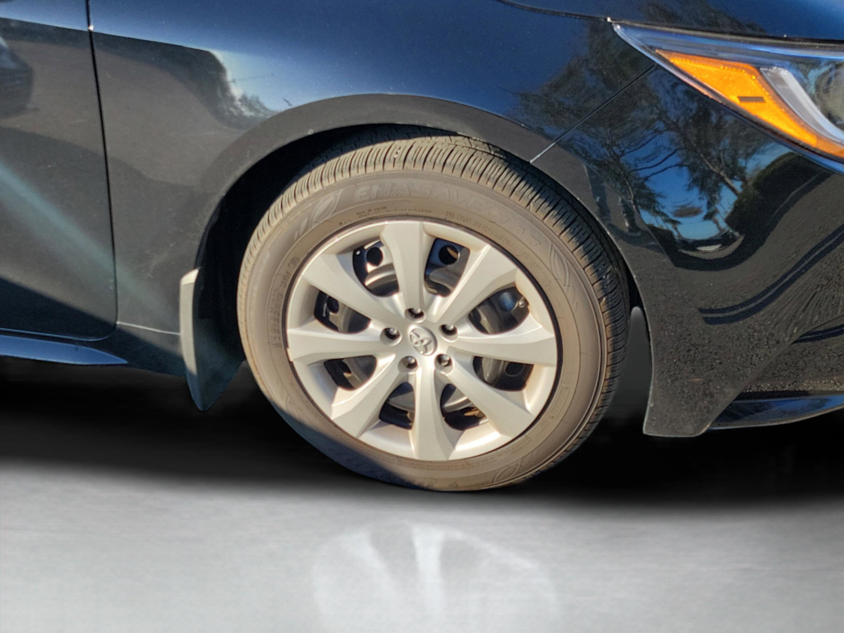 Certified 2025 Toyota Corolla LE image 24