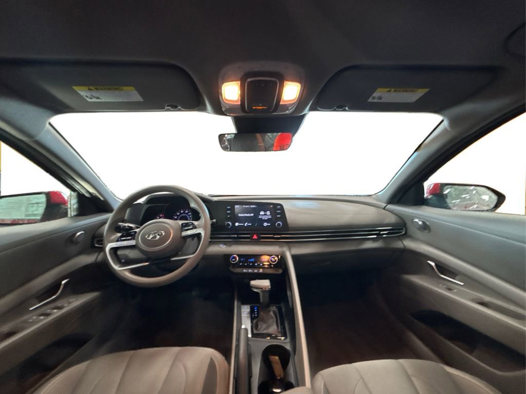 Used 2021 Hyundai Elantra SEL image 24