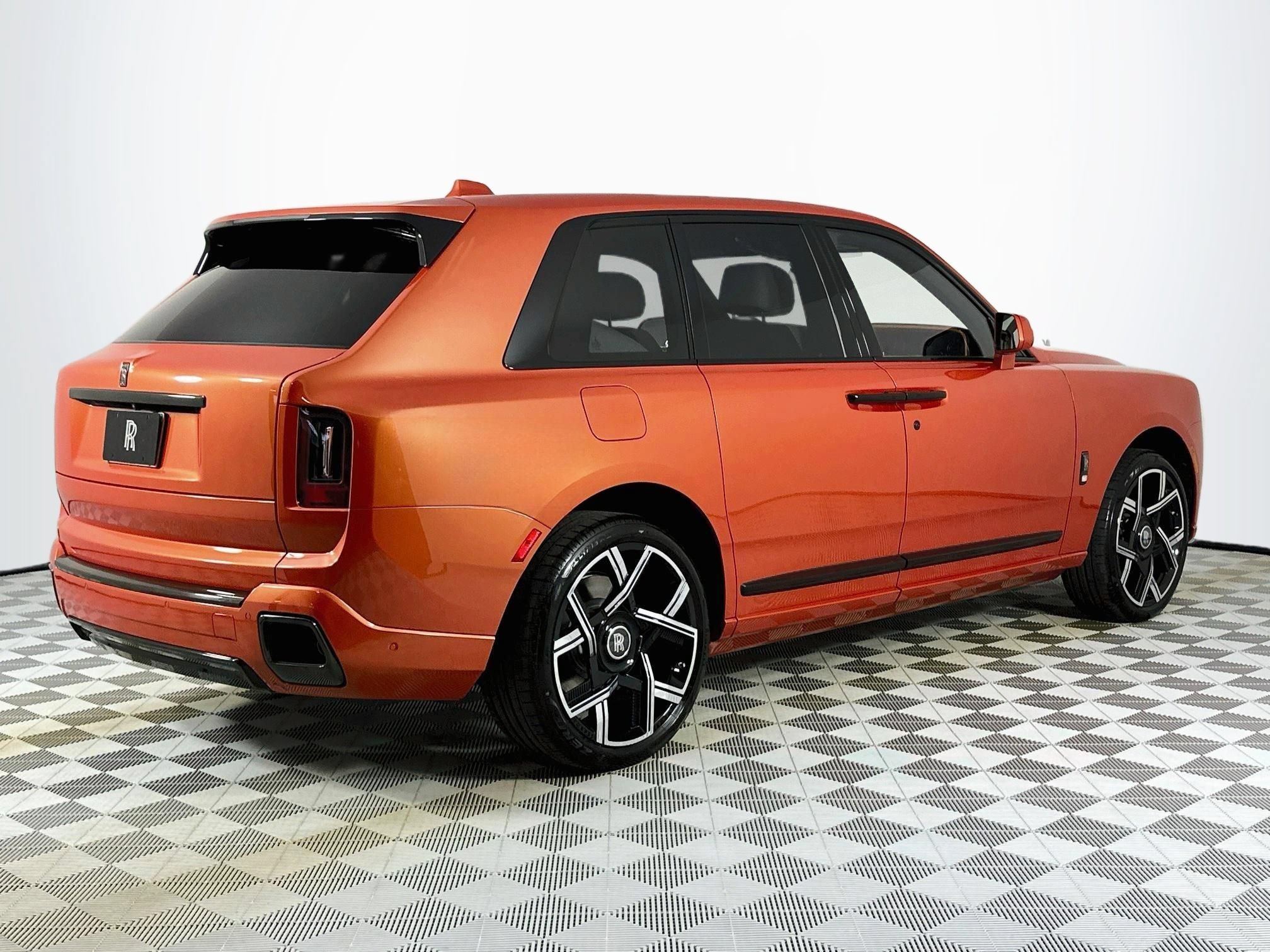 New 2027 Rolls-Royce Cullinan Black Badge AWD/4WD image 8