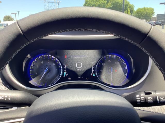 New 2027 Chrysler Pacifica Select FWD image 14