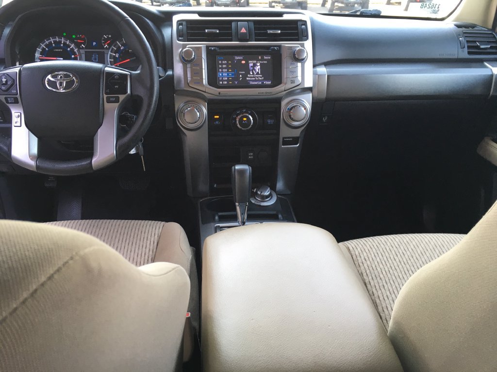 Used 2018 Toyota 4Runner SR5 AWD/4WD image 23