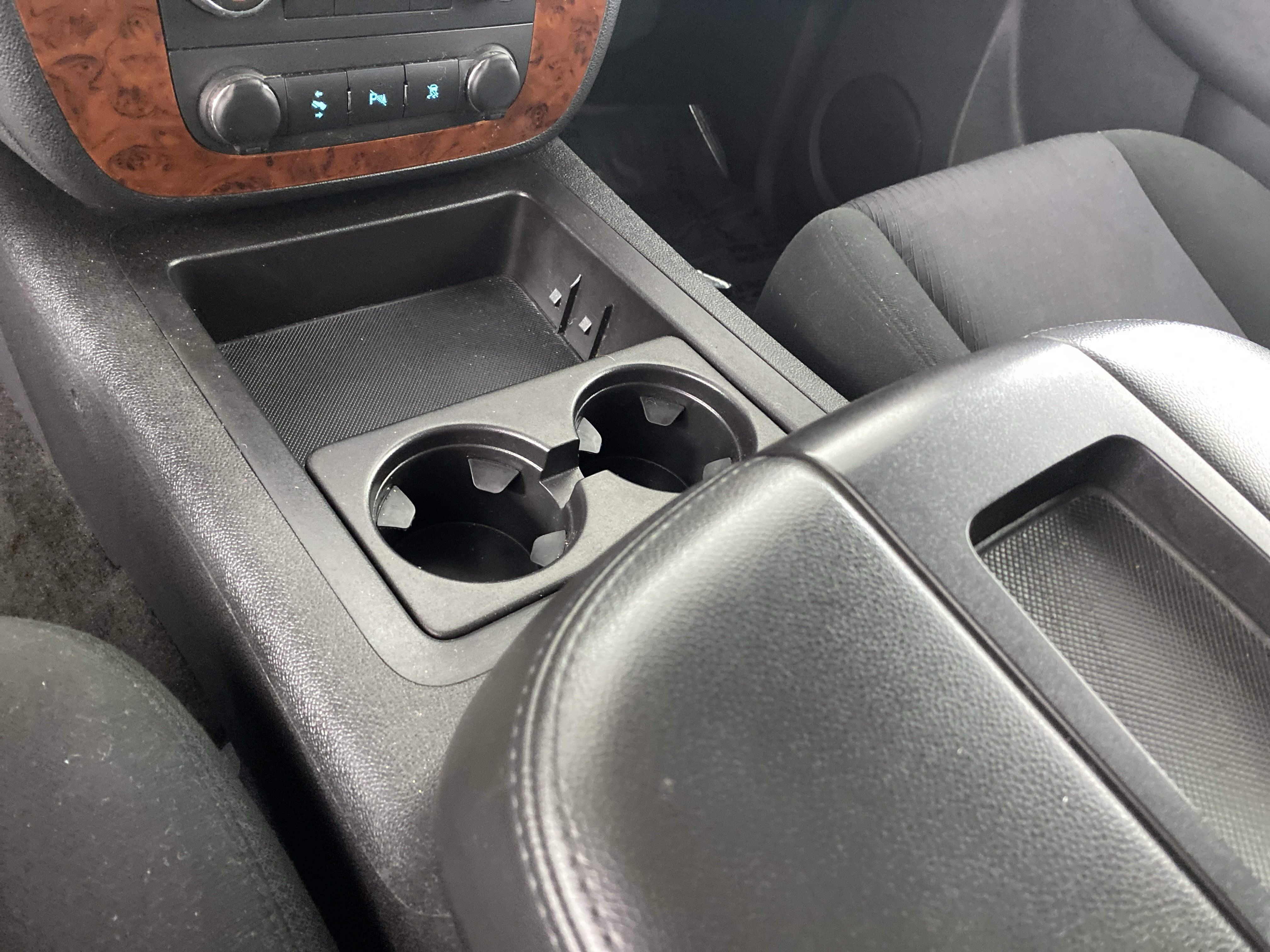 Used 2011 Chevrolet Avalanche LS w/ Regional Value Package AWD/4WD image 29