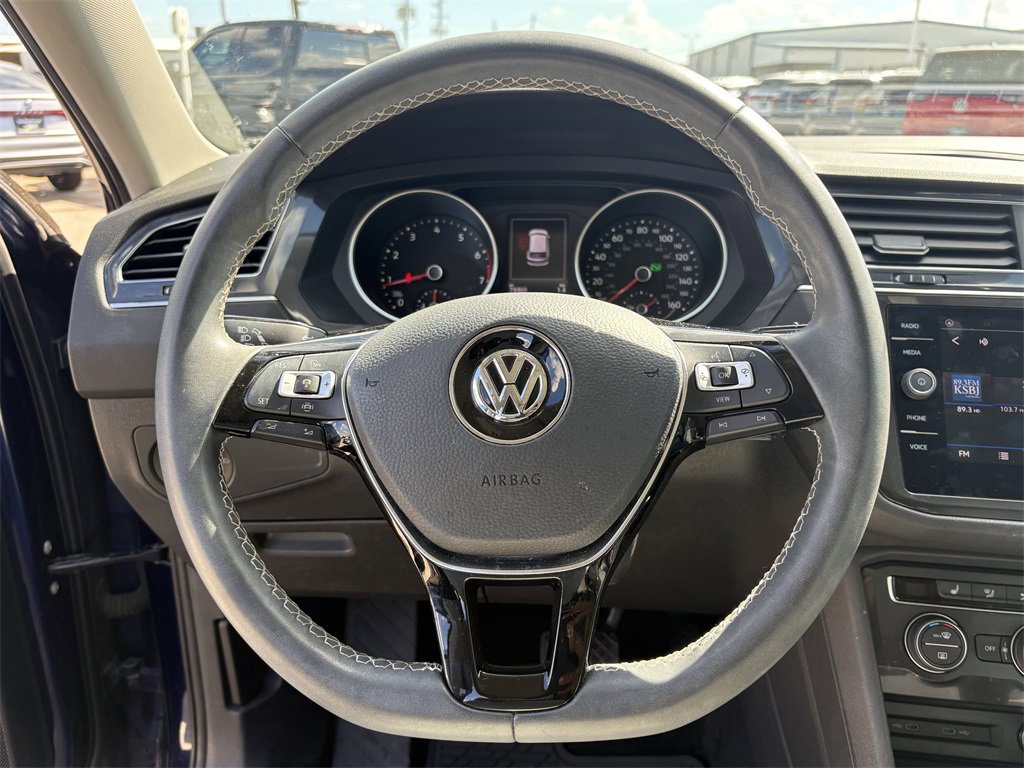 Used 2021 Volkswagen Tiguan SE image 15