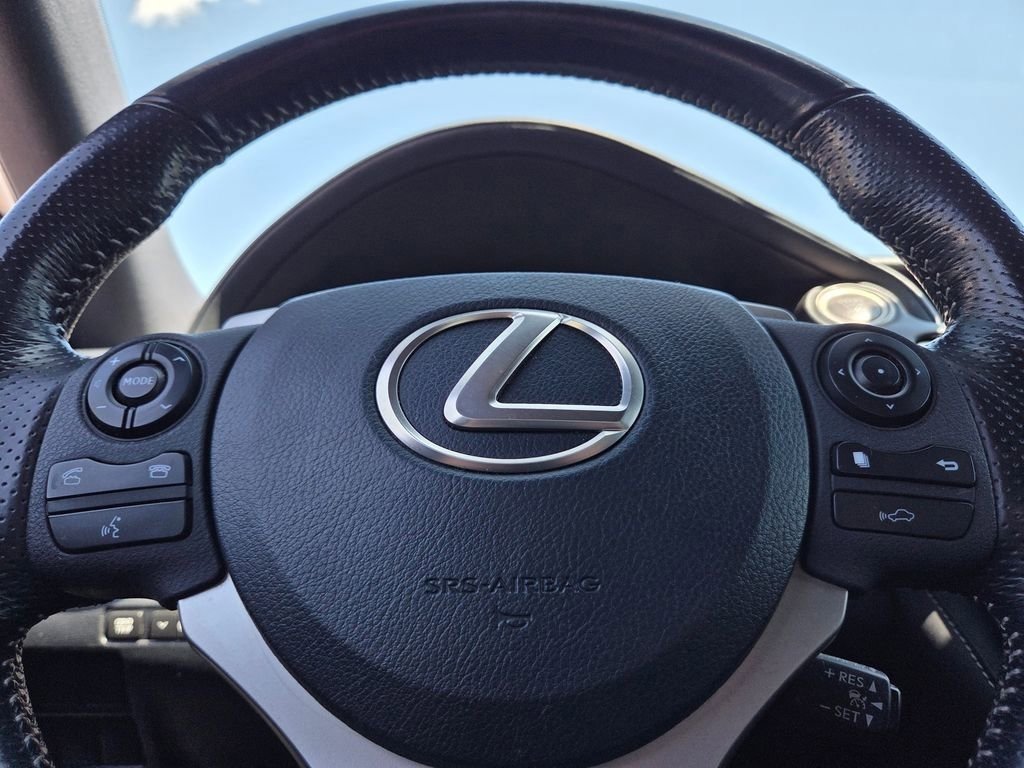 Used 2016 Lexus IS 200t w/ F Sport Package RWD image 34