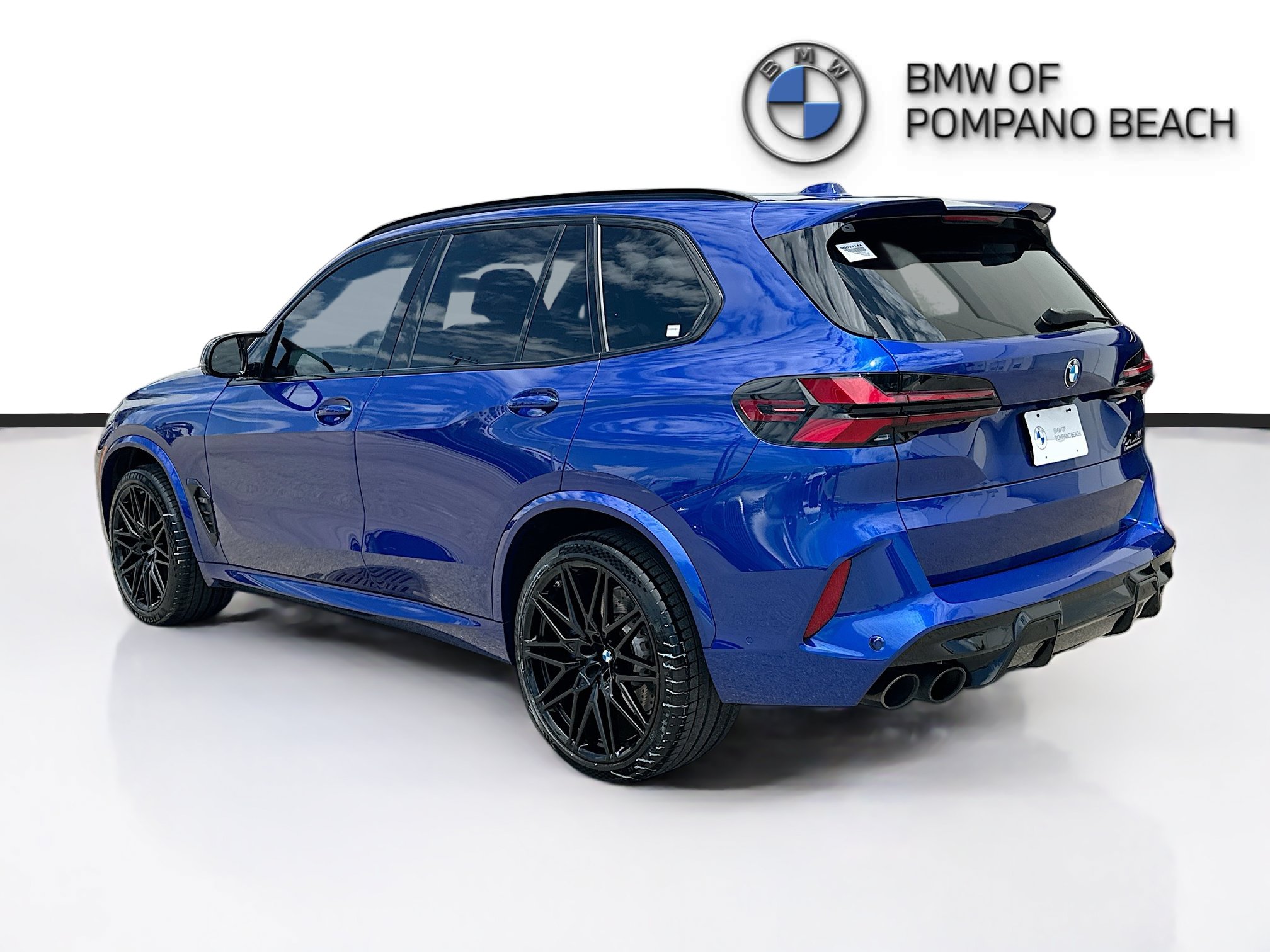 Used 2024 BMW X5 M Competition w/ Executive Package AWD/4WD image 5
