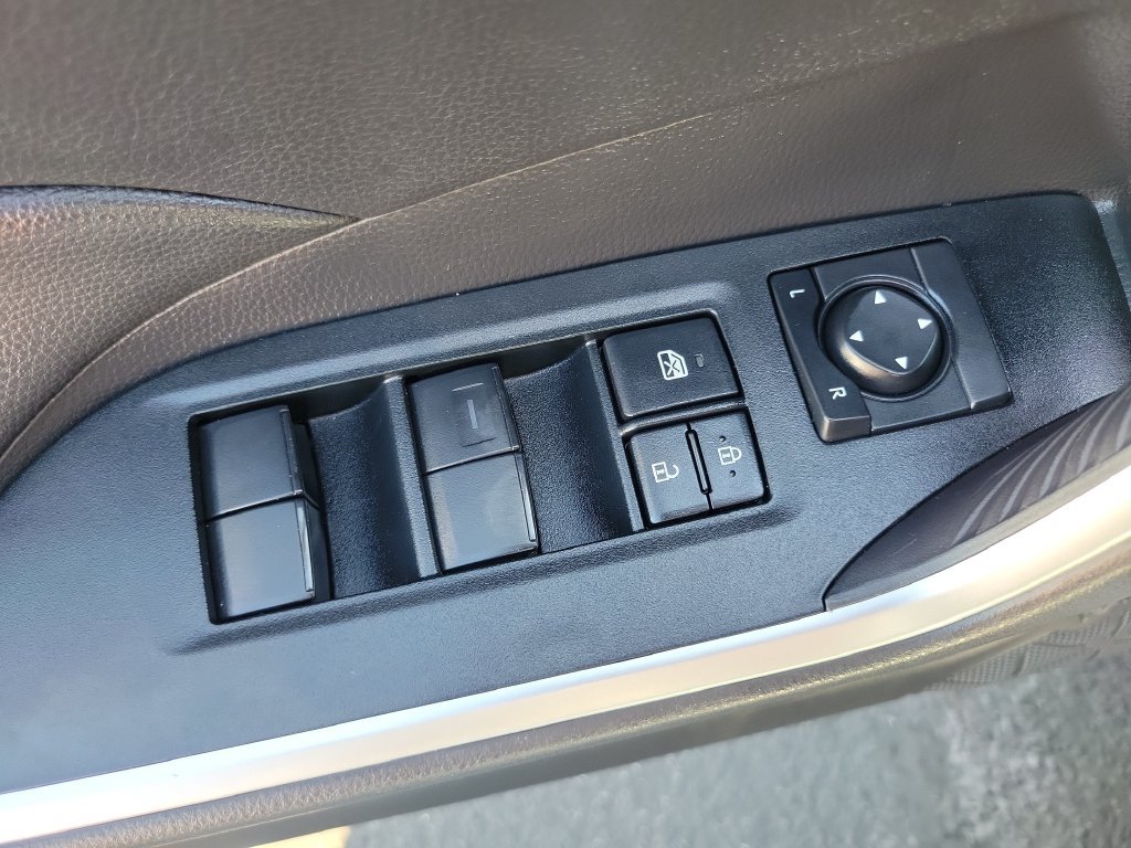Used 2025 Toyota RAV4 LE FWD image 20
