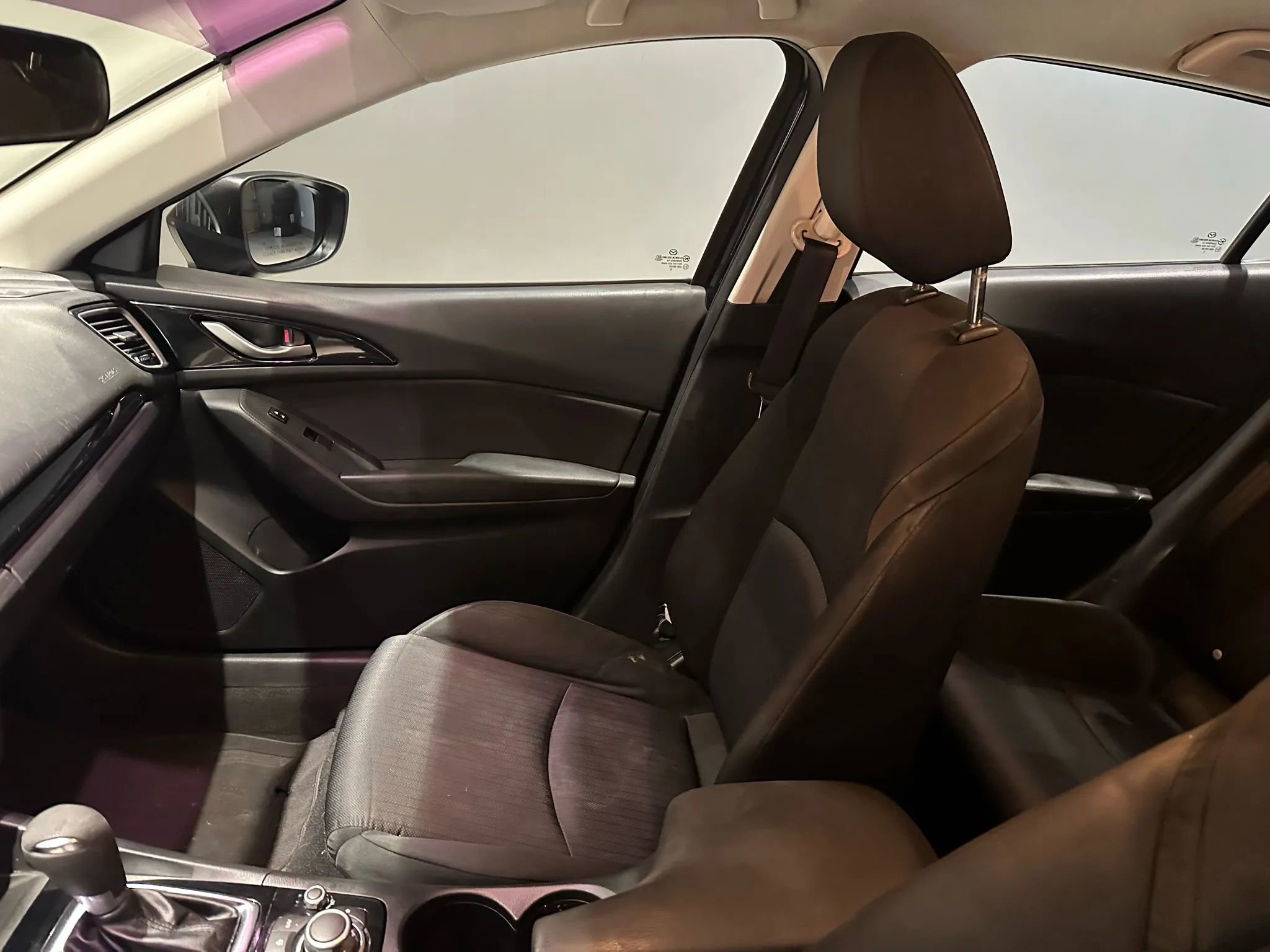 Used 2016 MAZDA MAZDA3 i Sport image 14