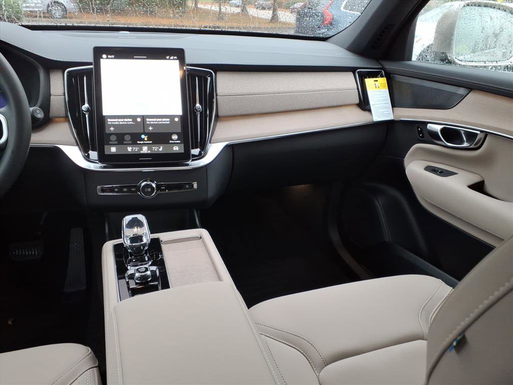 New 2026 Volvo XC90 T8 Plus w/ Protection Package Premier image 13
