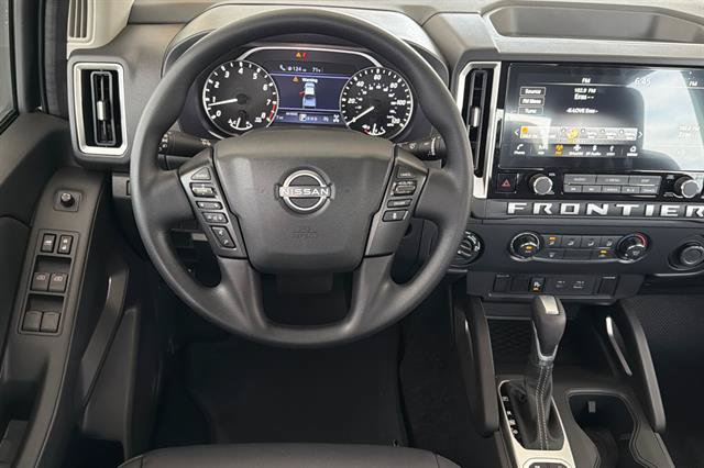 New 2026 Nissan Frontier SV w/ Tow Package AWD/4WD image 15