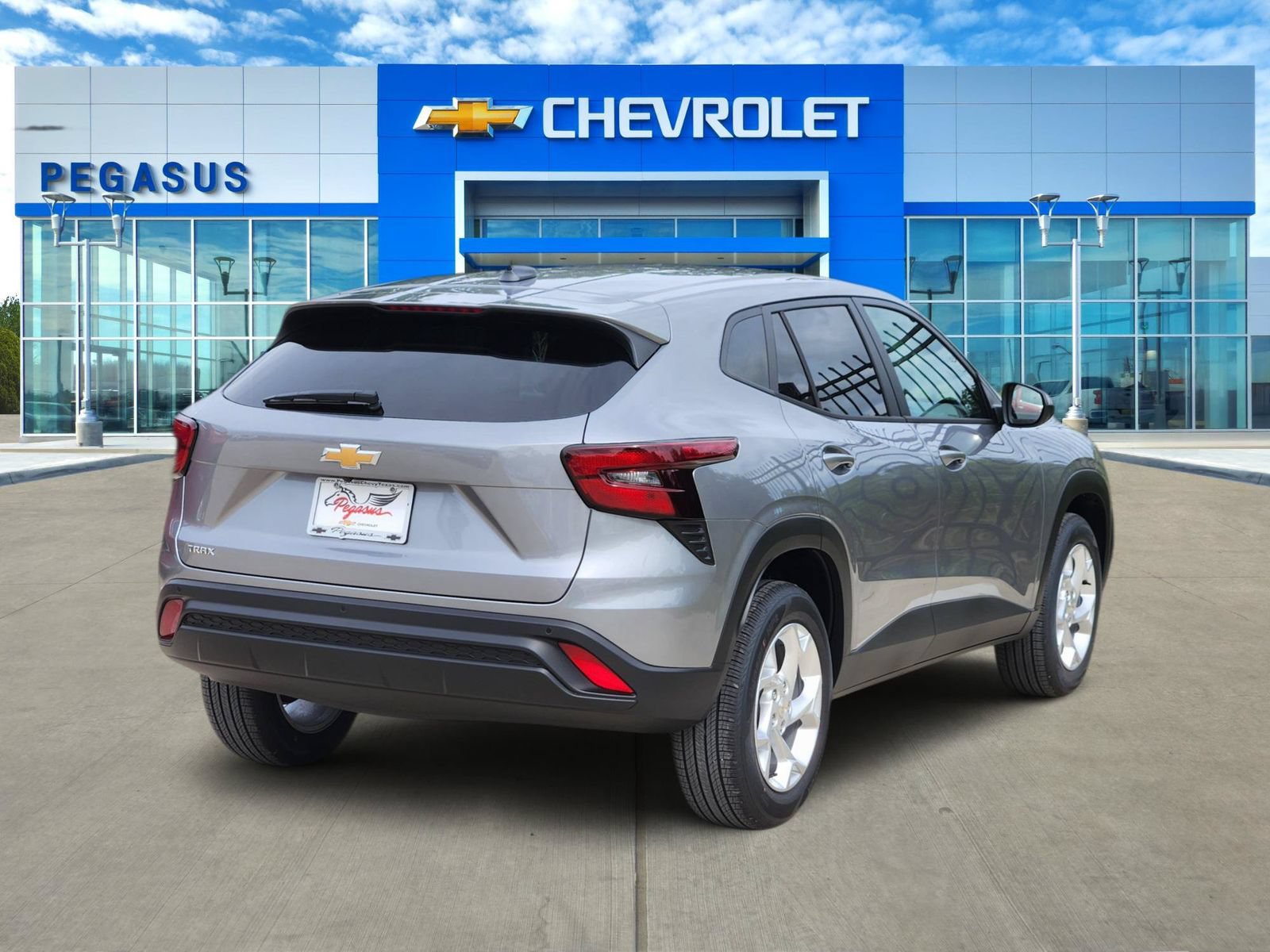 New 2026 Chevrolet Trax LS w/ LS Convenience Package FWD image 5