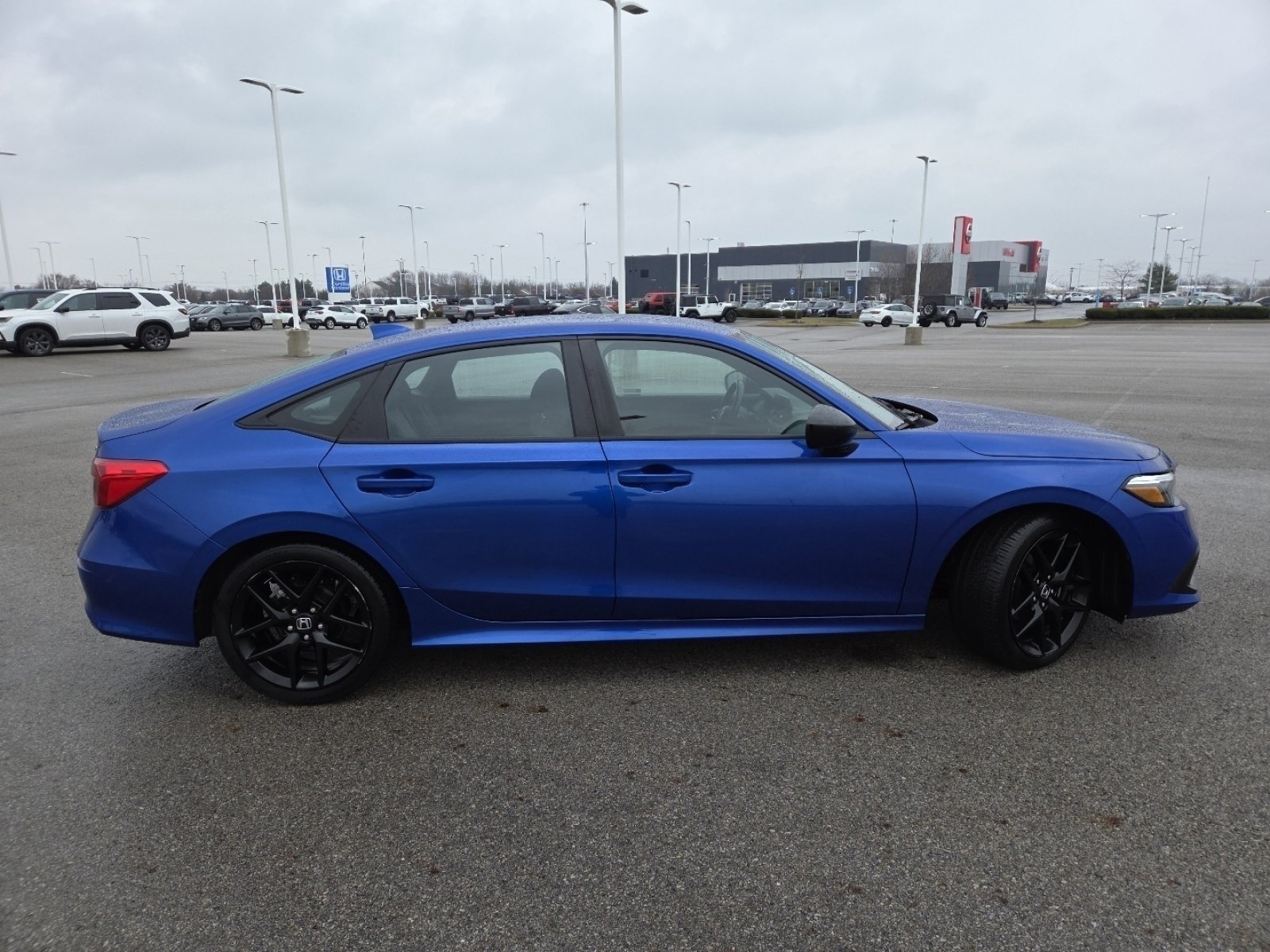 Used 2023 Honda Civic Sport image 18