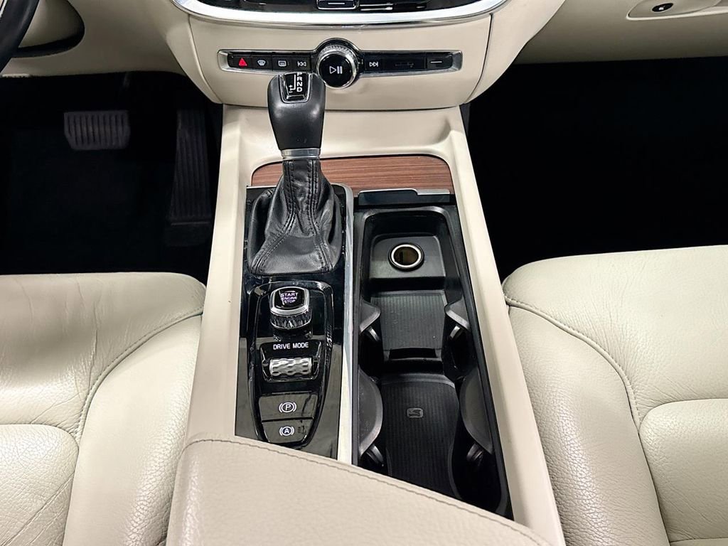 Used 2021 Volvo S60 T5 Momentum image 13