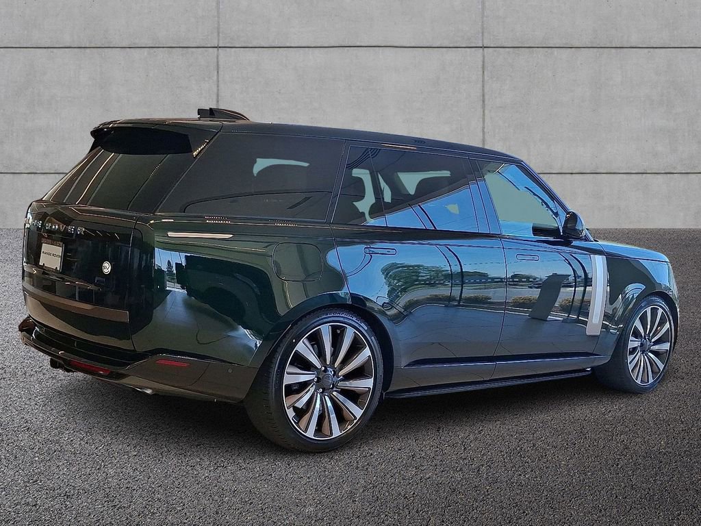 New 2026 Land Rover Range Rover SV AWD/4WD image 2