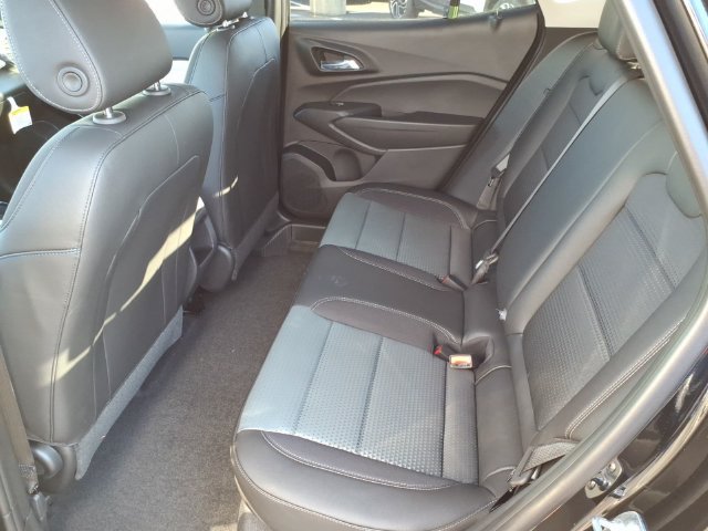 New 2026 Chevrolet Trax LT w/ Sunroof Package FWD image 8