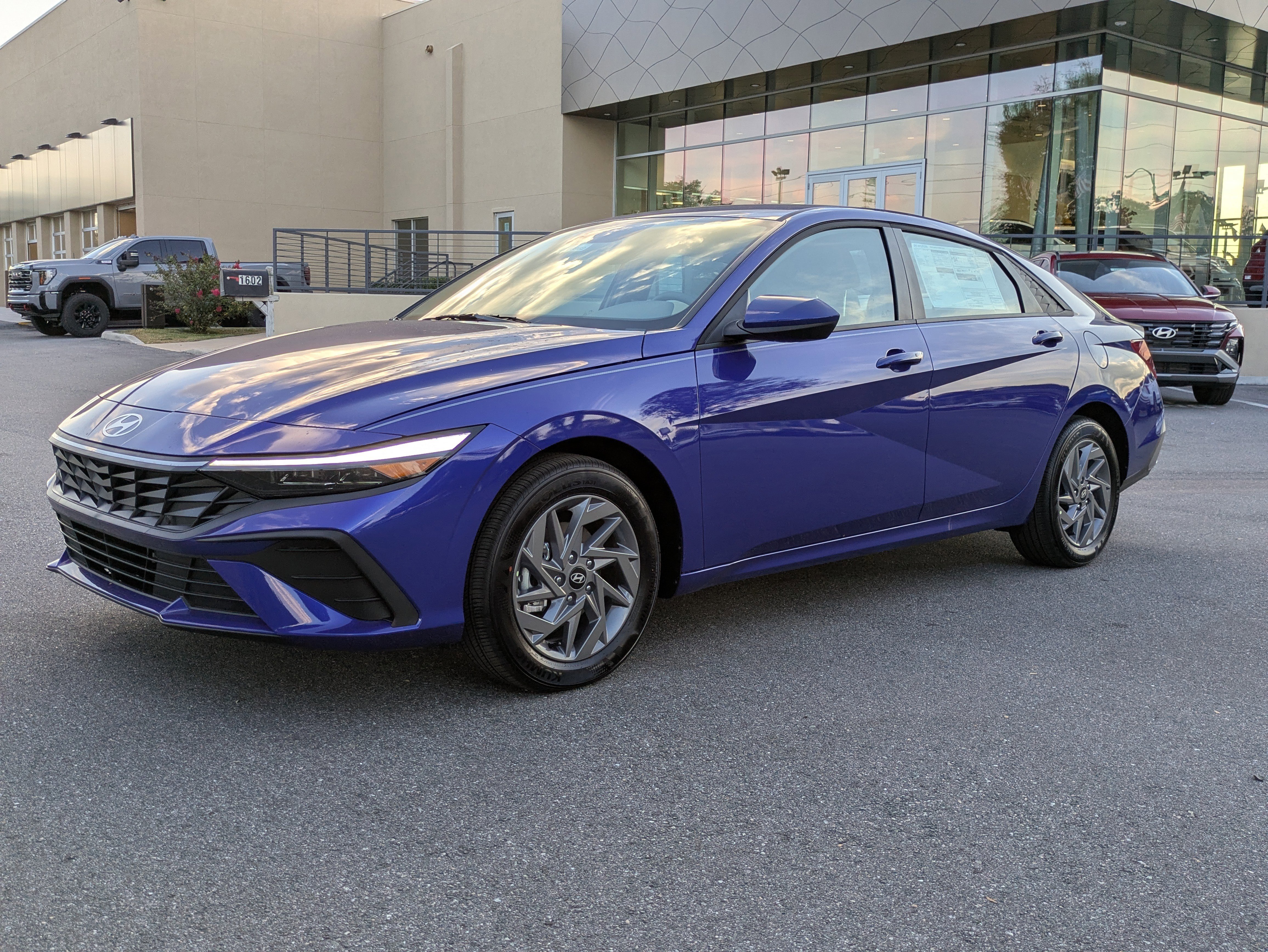 New 2026 Hyundai Elantra Blue image 10