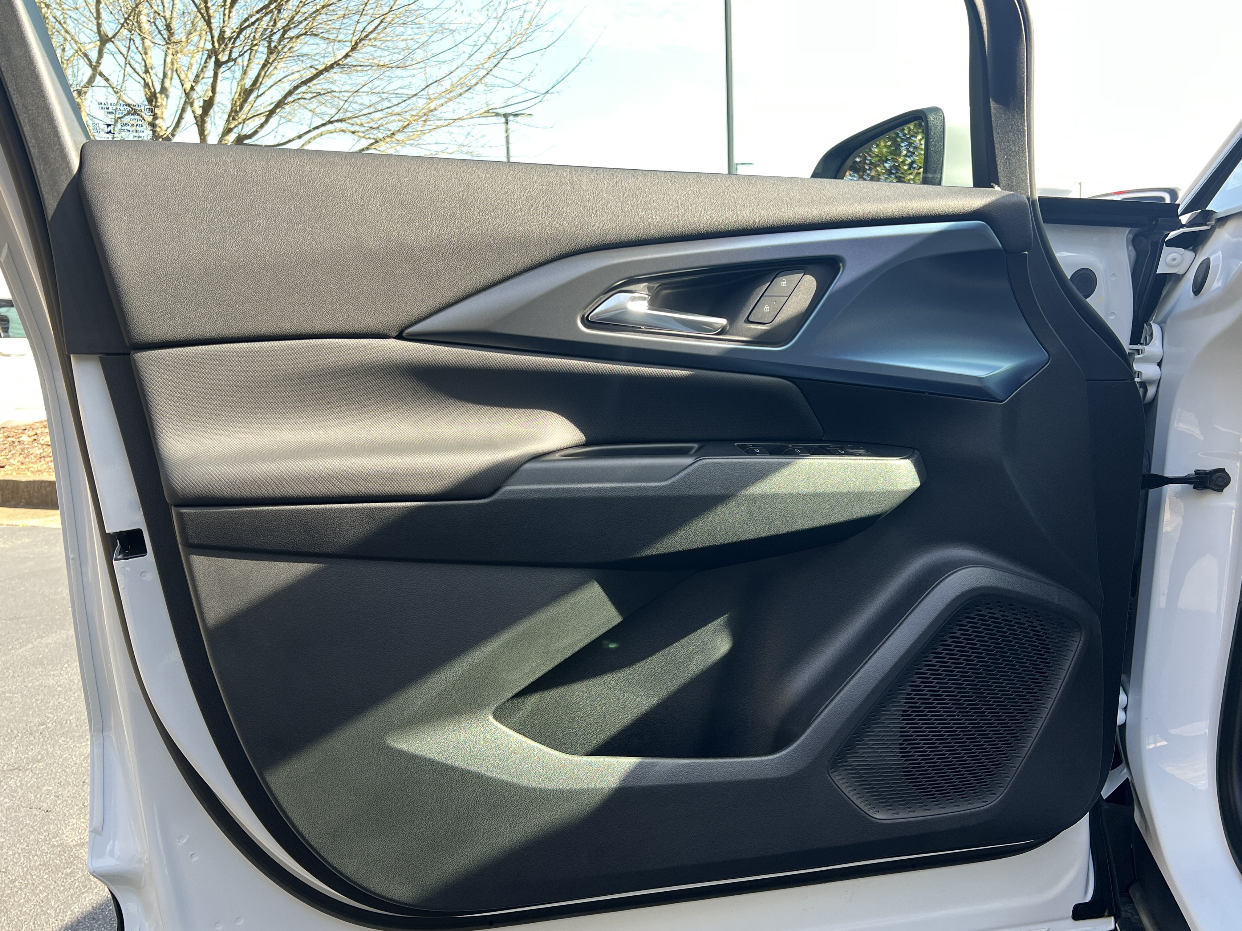 New 2026 Chevrolet Equinox EV LT AWD/4WD image 15