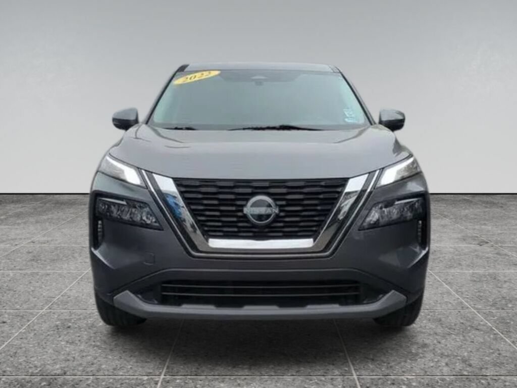 Used 2022 Nissan Rogue S AWD/4WD image 2