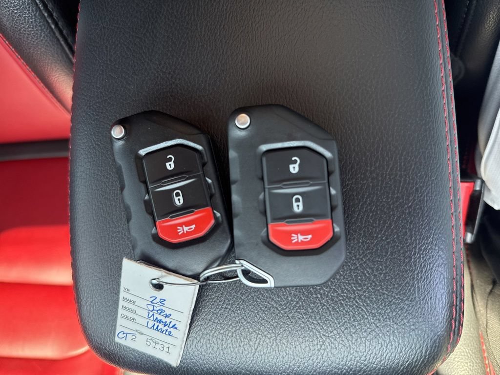 Used 2023 Jeep Wrangler Unlimited Rubicon 4xe AWD/4WD image 26
