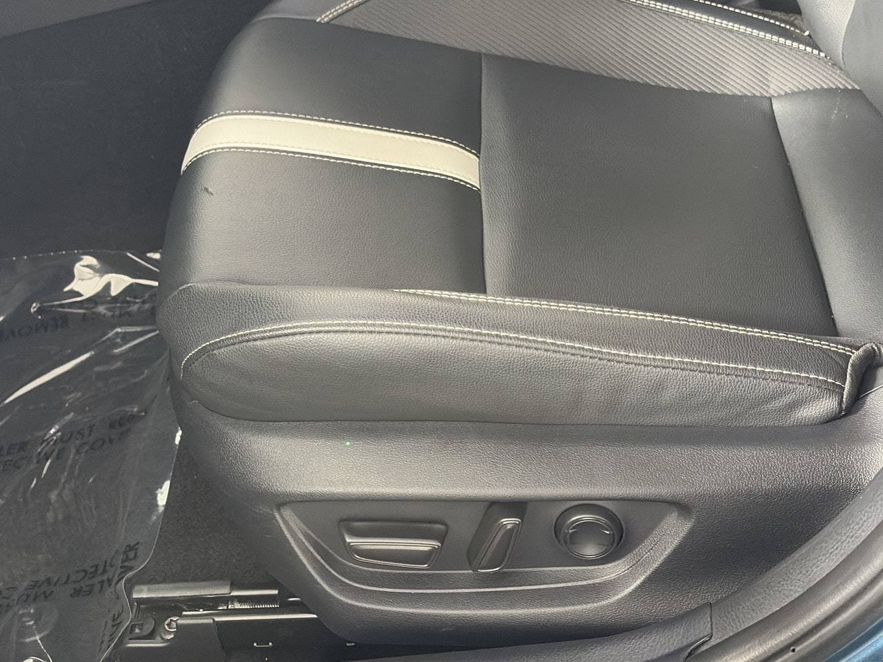 Used 2025 Toyota Camry SE FWD image 17