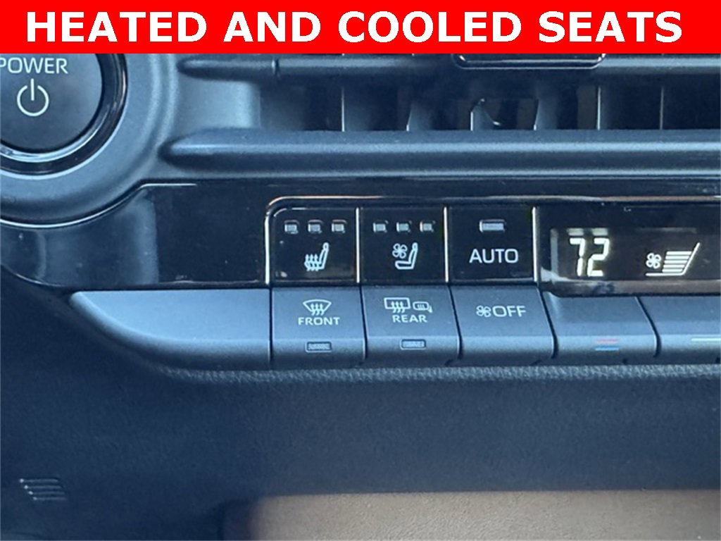 Certified 2025 Toyota Crown Signia image 12