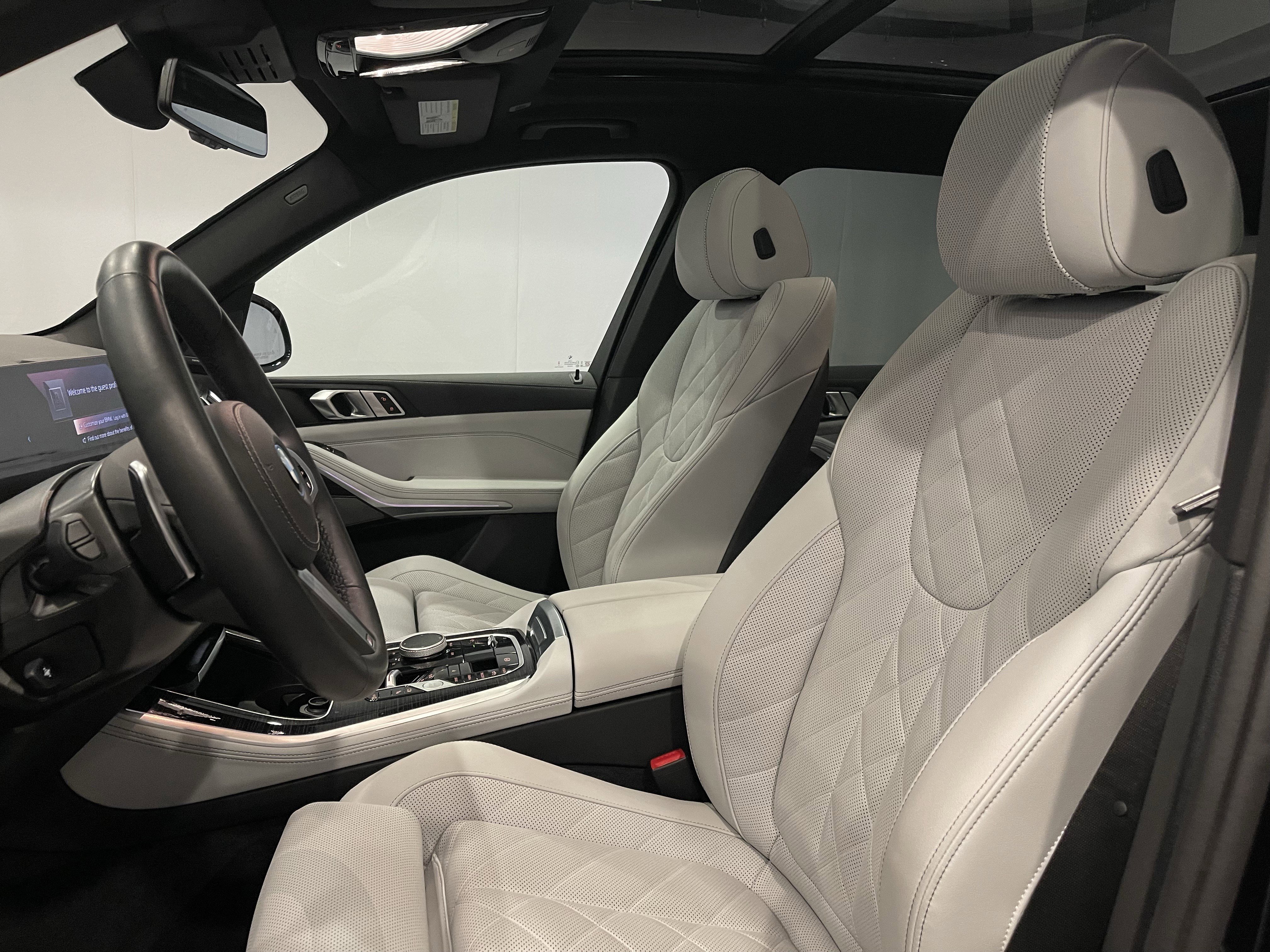 Used 2026 BMW X5 xDrive50e w/ M Sport Package image 14