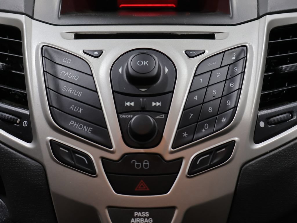 Used 2012 Ford Fiesta SE FWD image 25