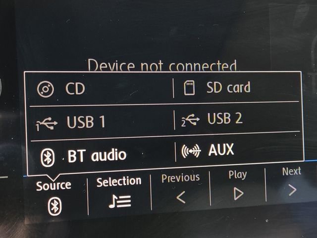 Used 2019 Volkswagen Tiguan S image 5